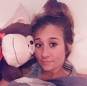 Meet your Posher, Courtney